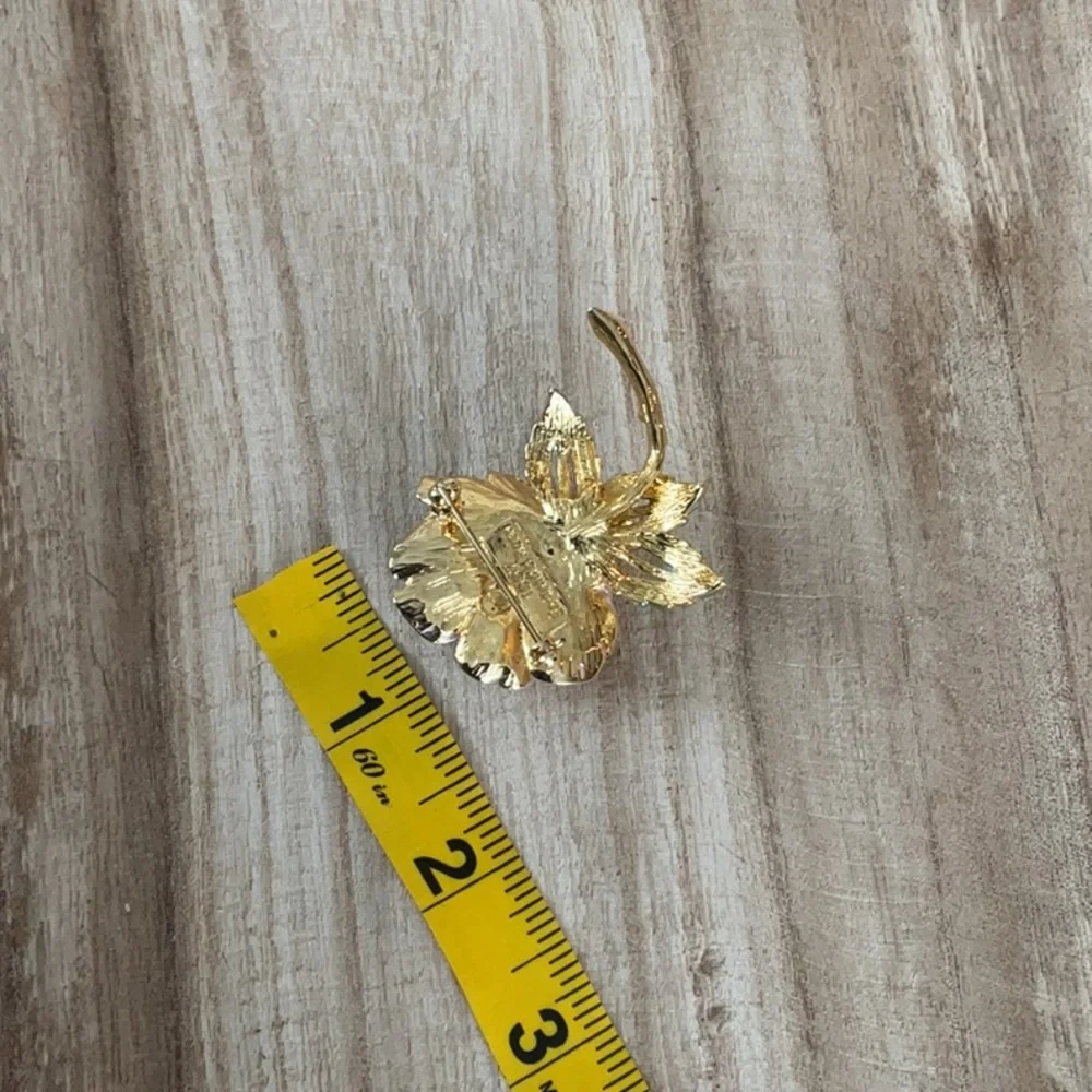 Princess Diana English Rose Pin/Brooch - Picture 10 of 12